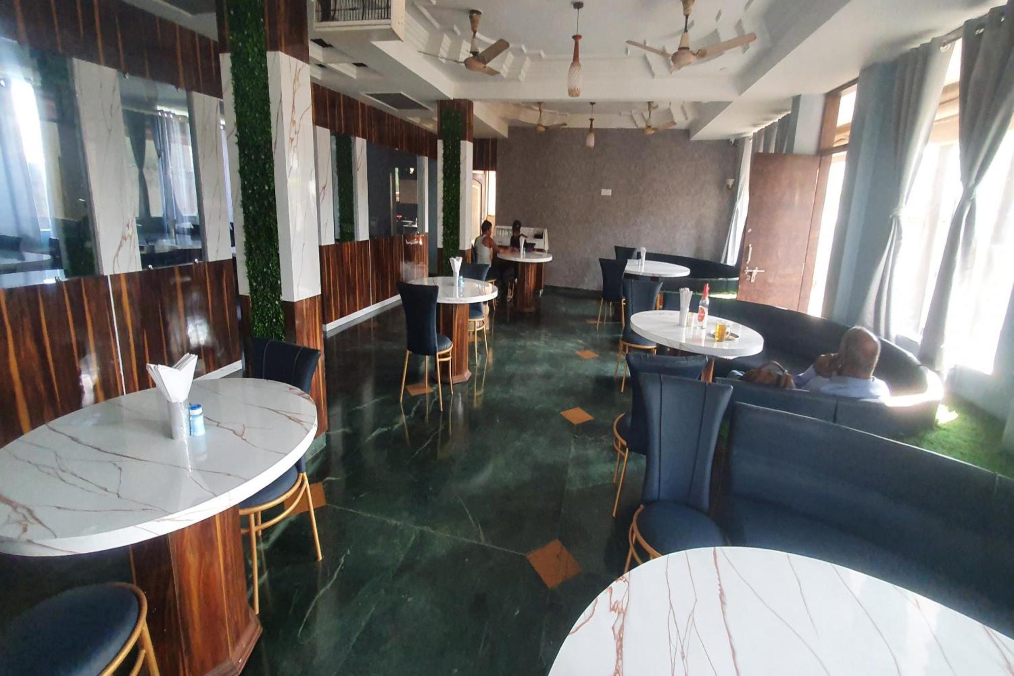 Oyo Hotel Rajshree Akolia المظهر الخارجي الصورة
